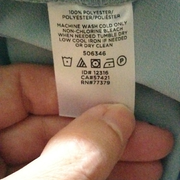 Ann Taylor Blouse - Large - Picture 8 of 8